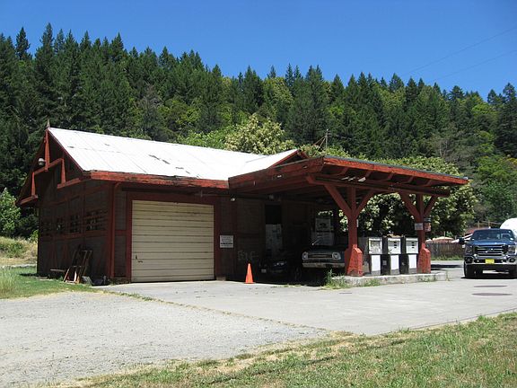5th image of 69501 Highway 101 N