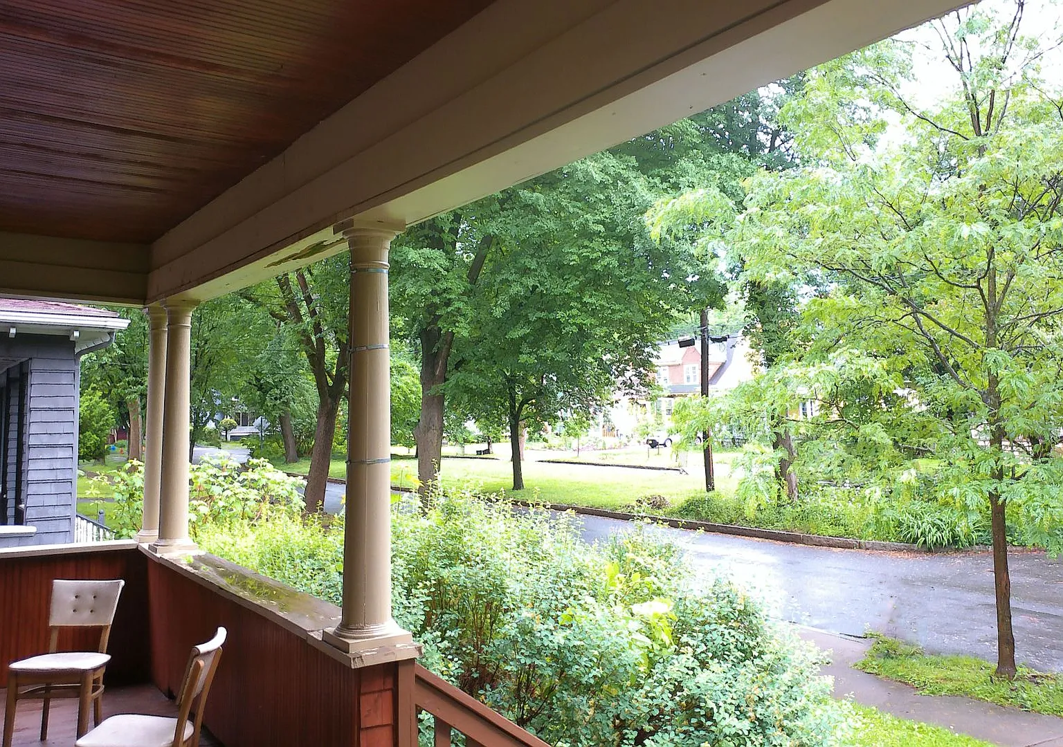 117 Concord Apt 2 - Available 6/1/27 - Great Value Hardwood Floors Private Porch — Photo 4