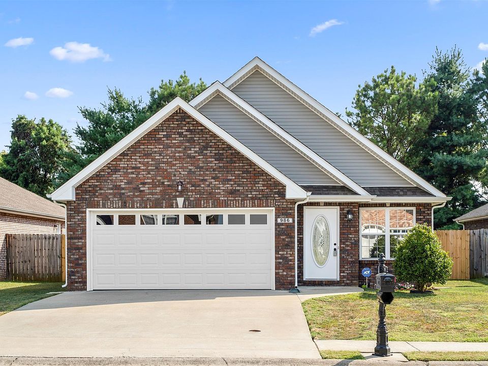 1st image of 986 Culverson Ct