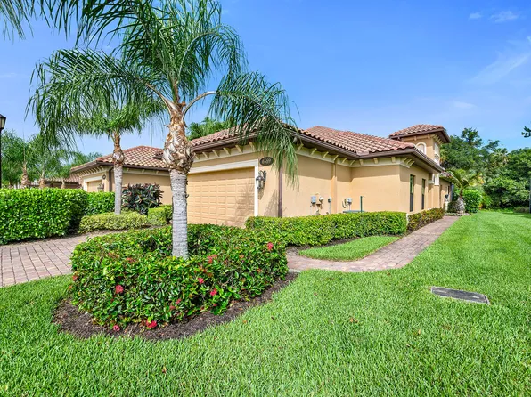 6589 Roma Way, Naples, FL 34113