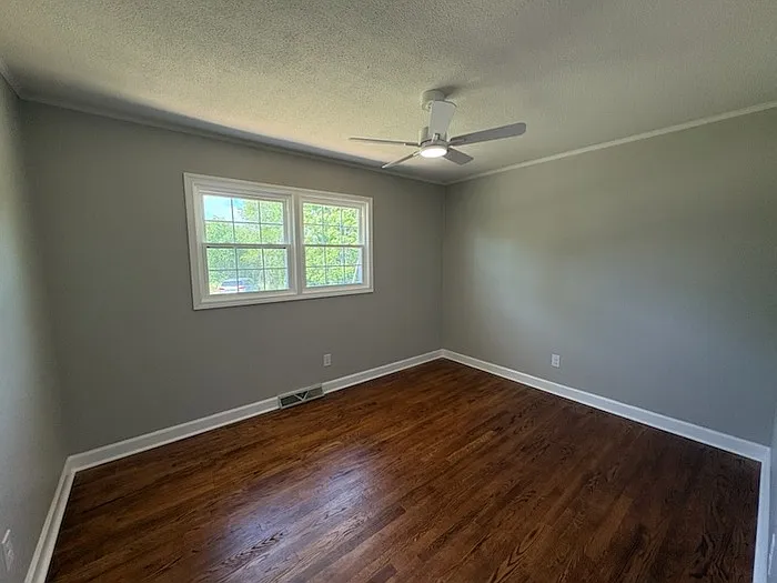 28 Hop Scotch Dr — Photo 6
