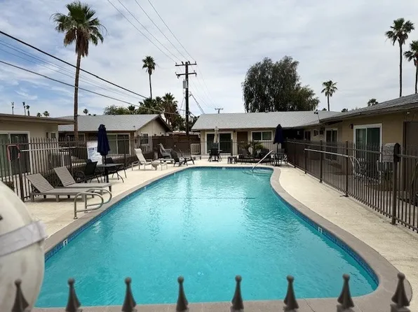 685 E Vista Chino, Palm Springs, CA