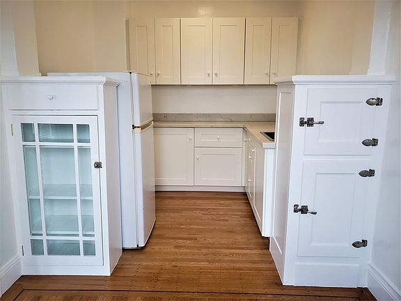 5th image of 1401 Grove St #10