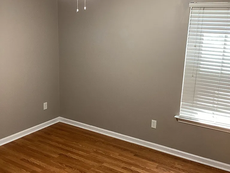 365 Creekside Dr — Photo 8