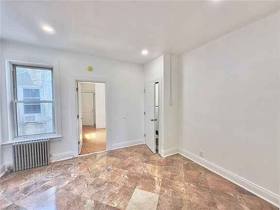 4th image of 1708 Linden St