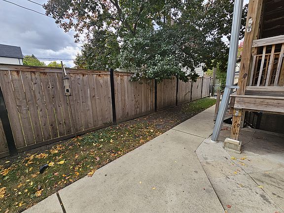 3rd image of 2135 W Ainslie St #2141-2