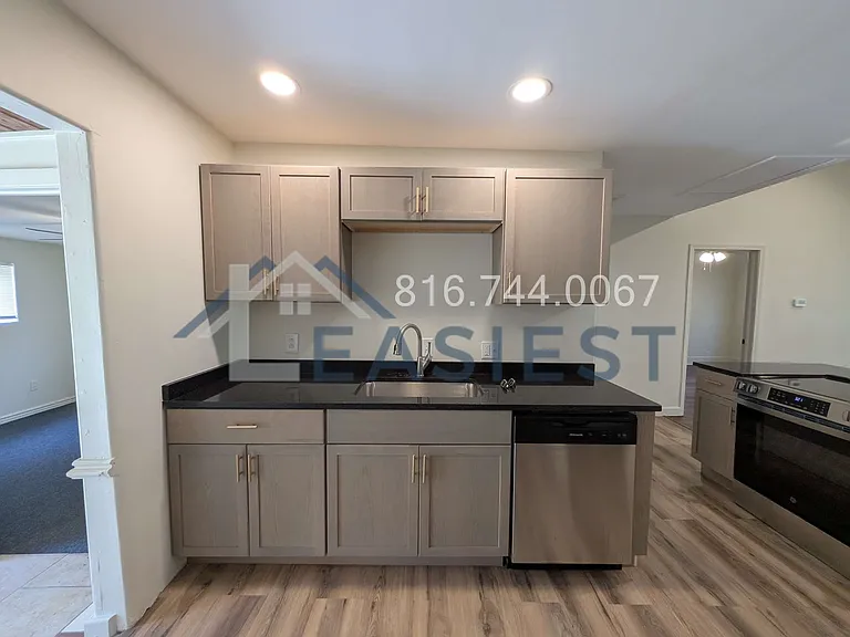 2917 W 45th Ave — Photo 7