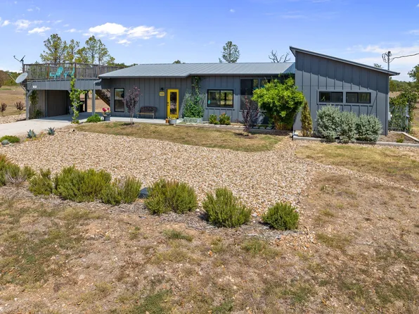 359 Big Bow, Smithville, TX 78957