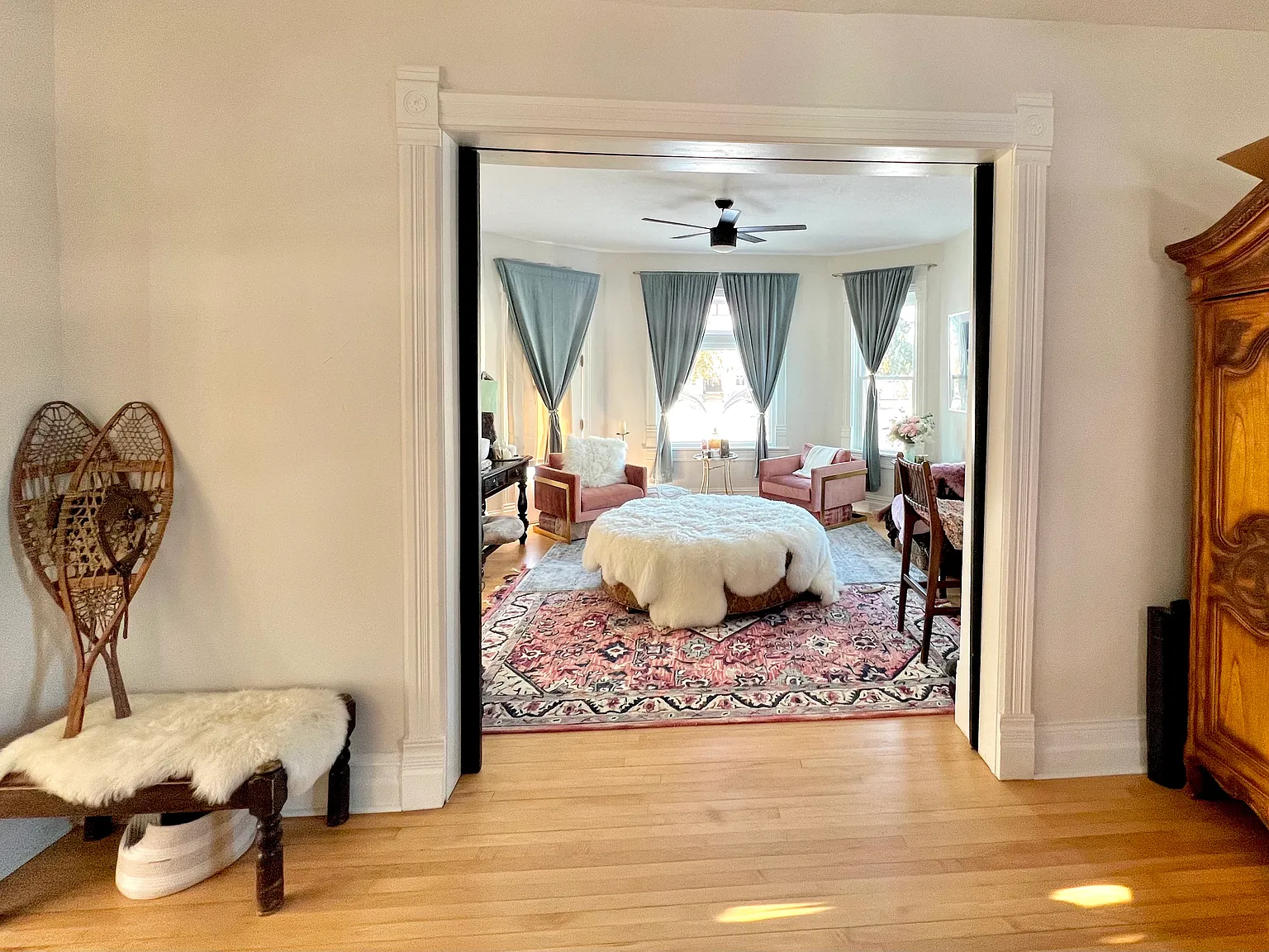 4 bed, 2800 sqft, $4,500 — Photo 2