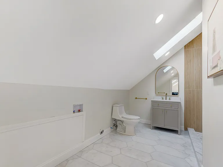 2495 Scranton Rd #5 — Photo 18