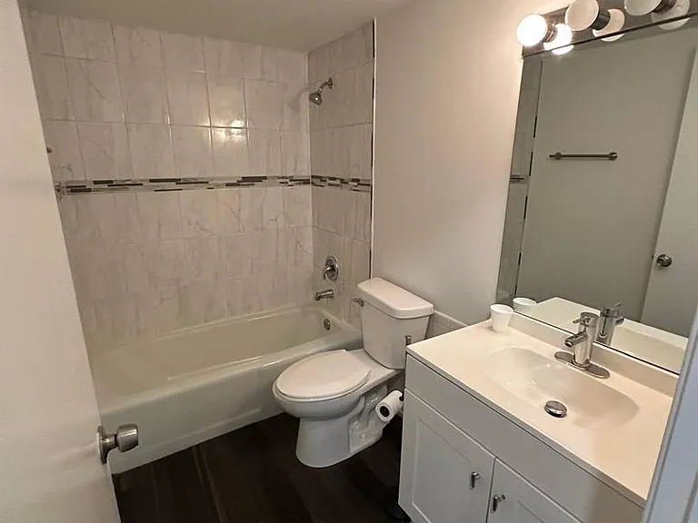 1100 E Randville Dr #110 — Photo 9