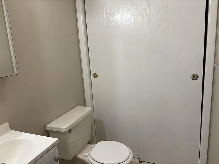 409 Spruce Ave — Photo 12