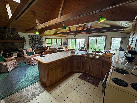 5th image of 10690 Cedar Crest Dr