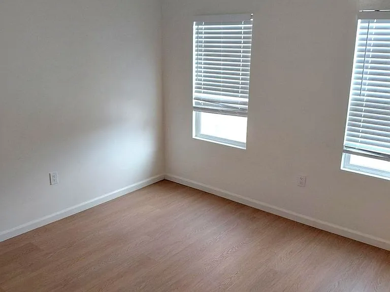 7501 S Central Ave — Photo 5