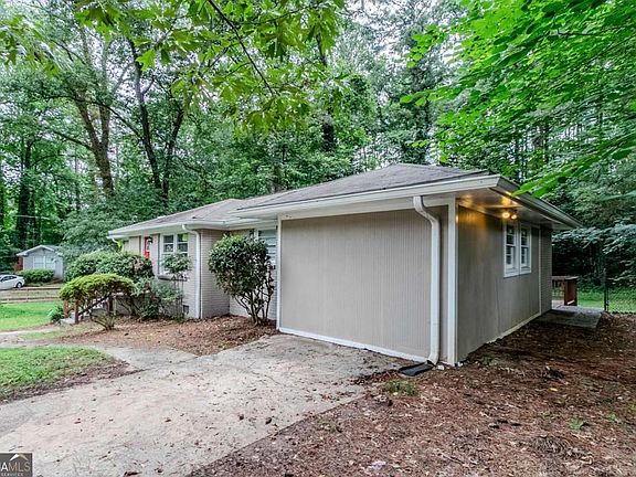 4th image of 1715 Lee St