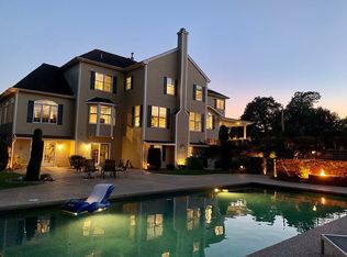 5 Lovegreen Ln, East Greenwich, RI 02818