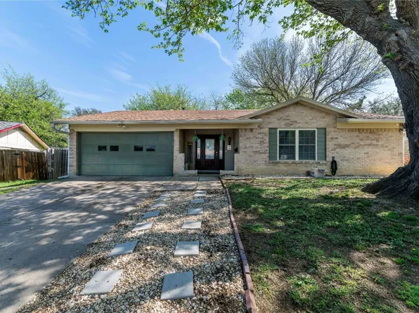 1822 Westwood Cir, Carrollton, TX 75006