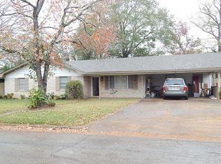 201 W Lakewood St, Nacogdoches, TX 75965