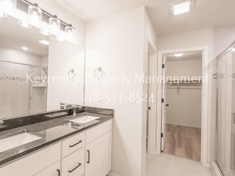 12461 S Lakewood Ave — Photo 16