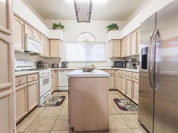 4th image of 7581 Plaza Taurina Dr