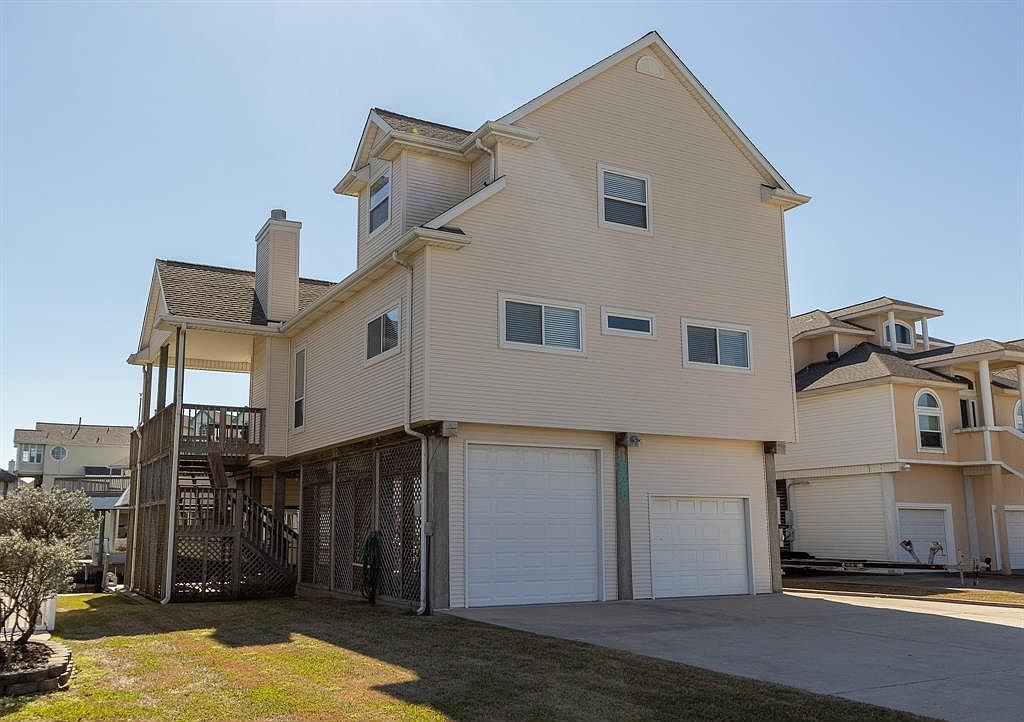 925 Tiki Dr, Tiki Island, TX 77554 Zillow