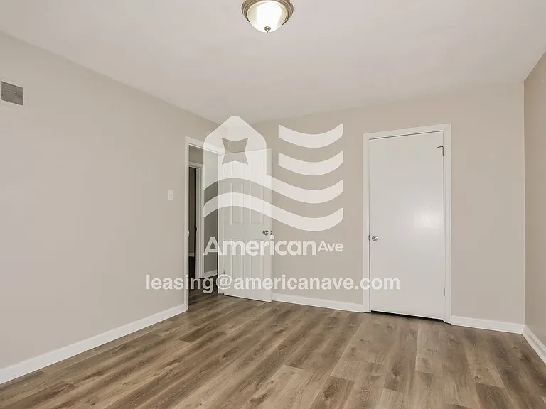 470349_010_wm_-_main_bedroom_13252257.jpg