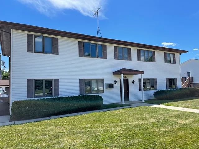 839 Illinois Ave #102