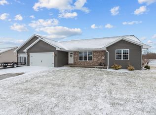1148 Charlene Ave, Omro, WI 54963