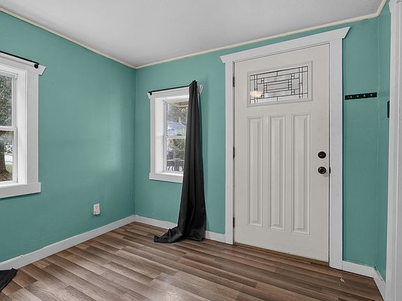 4th image of 1209 John St