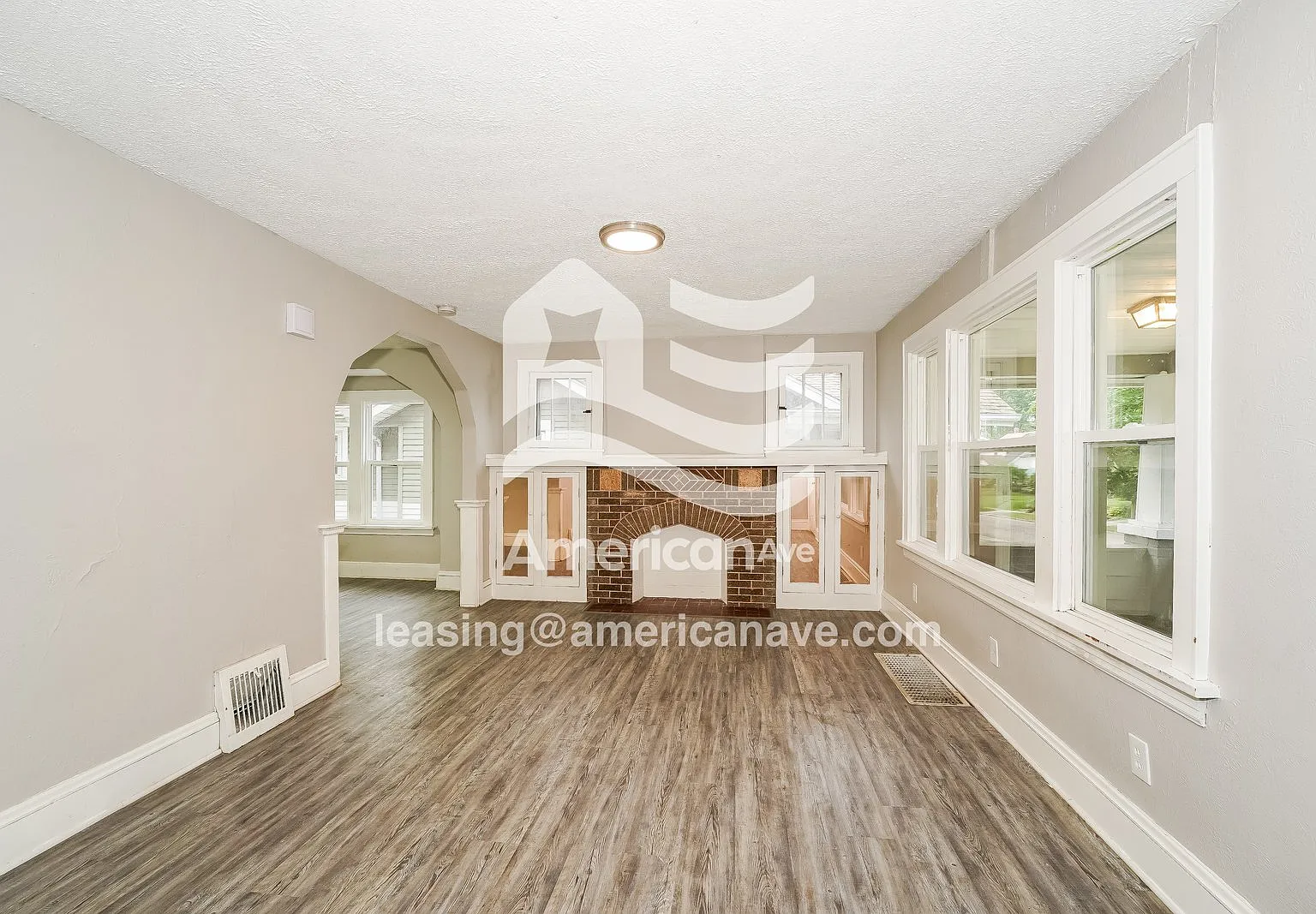 3 bed, 1.0 bath, 1200 sqft, $1,272 — Photo 3