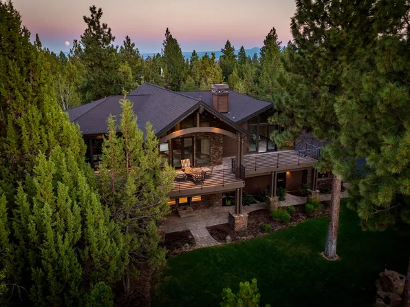 1668 NW Summit Dr, Bend, OR 97703