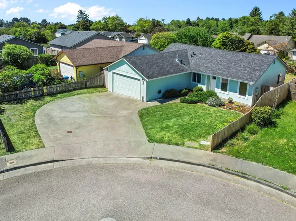 2320 Adkins Ct, McKinleyville, CA 95519