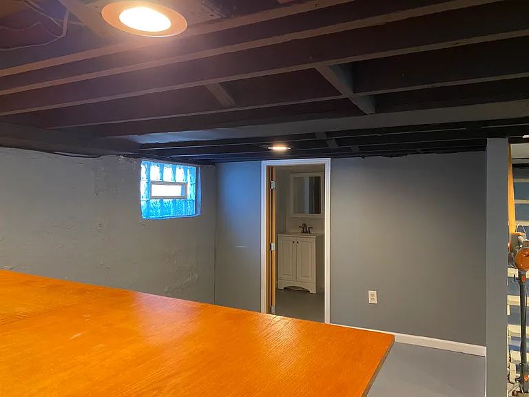 Highview Ave — Photo 17