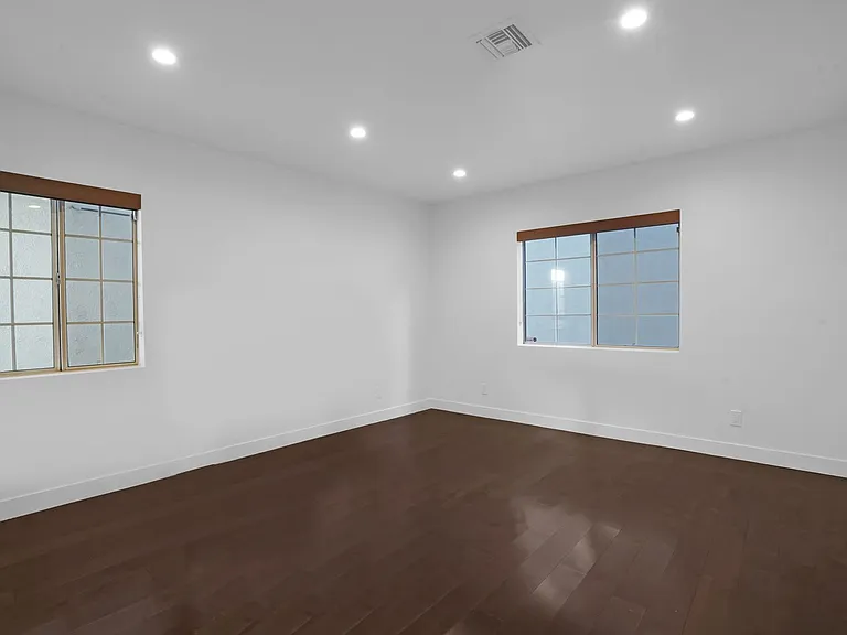 3832 Shannon Rd — Photo 24