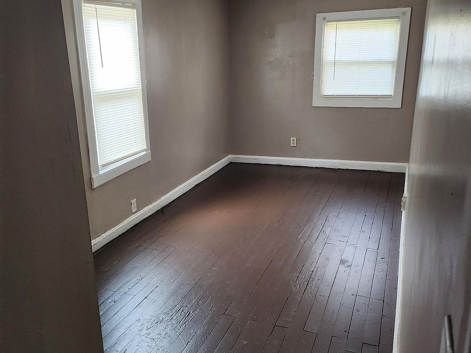 1st image of 704 M St #1