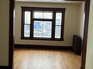 834 University Ave W APT 1, Saint Paul, MN 55104