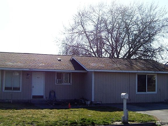 3rd image of 2141 W Willow St