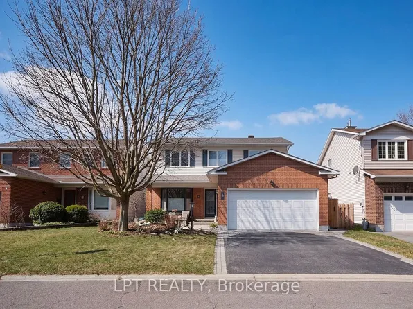 4 Drainie Dr, Ottawa, ON K2L 3J5