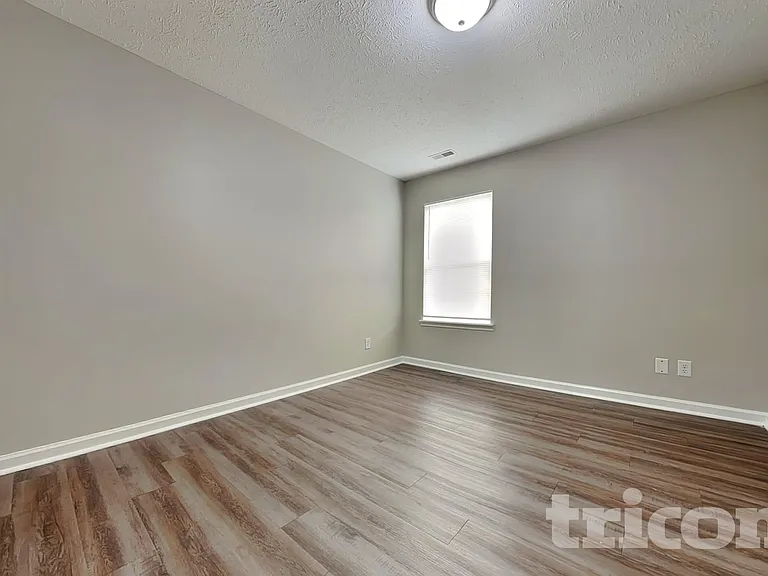 3846 Nuthatcher Dr — Photo 13