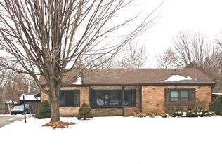 2301 Rohlwing Rd, Rolling Meadows, IL 60008