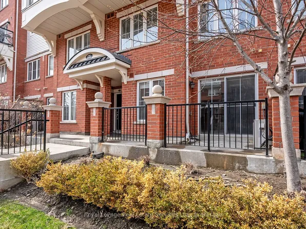 2480 Post Rd Unit 33, Oakville, ON L6H 0K1