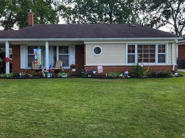 29603 Hillbrook St, Livonia, MI 48152