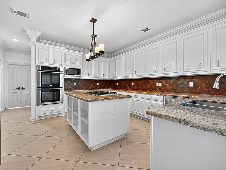 1803 Cottage Landing Ln — Photo 15