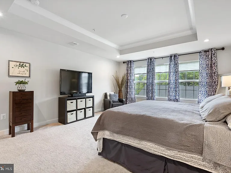 8378 Legacy Cir — Photo 18