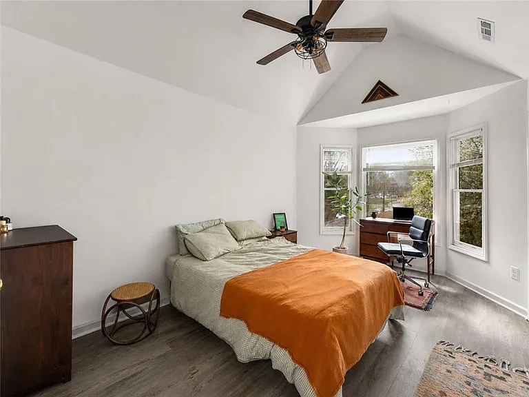 1014 Fern Ave SE — Photo 14