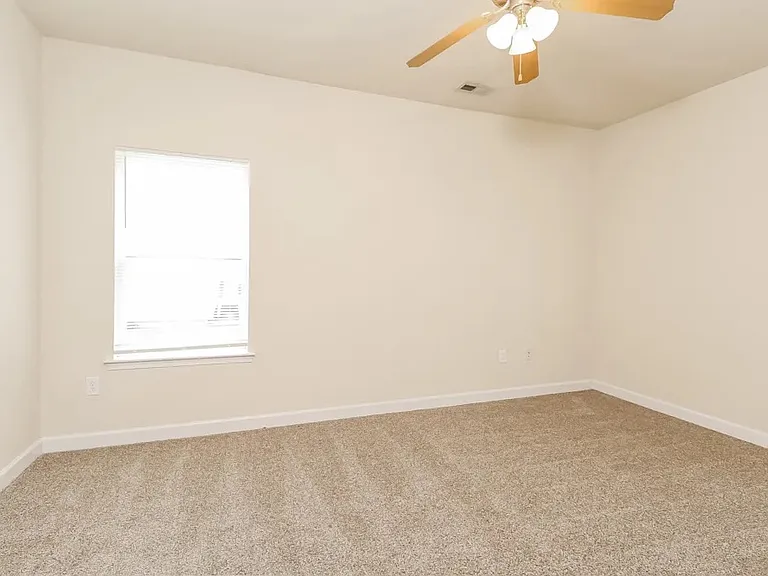 748 Raindrops Rd — Photo 5