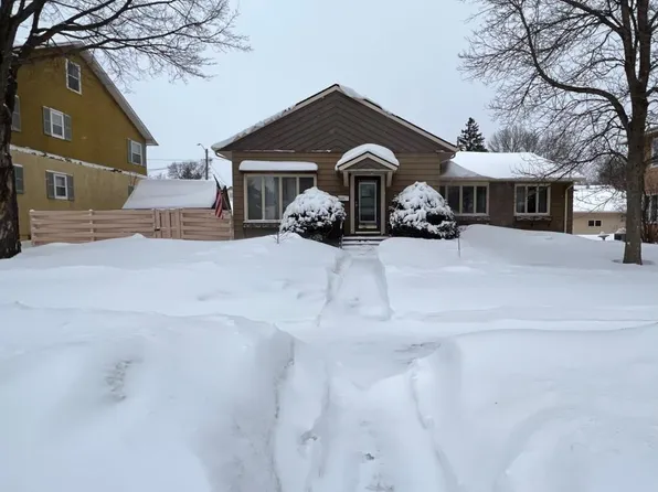 417 6th St S, Virginia, MN 55792