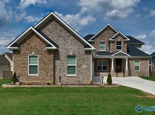 8037 Goose Ridge Dr, Owens Cross Roads, AL 35763