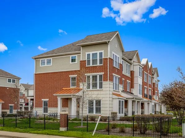 2238 S Crambourne Way #15, Arlington Heights, IL 60005