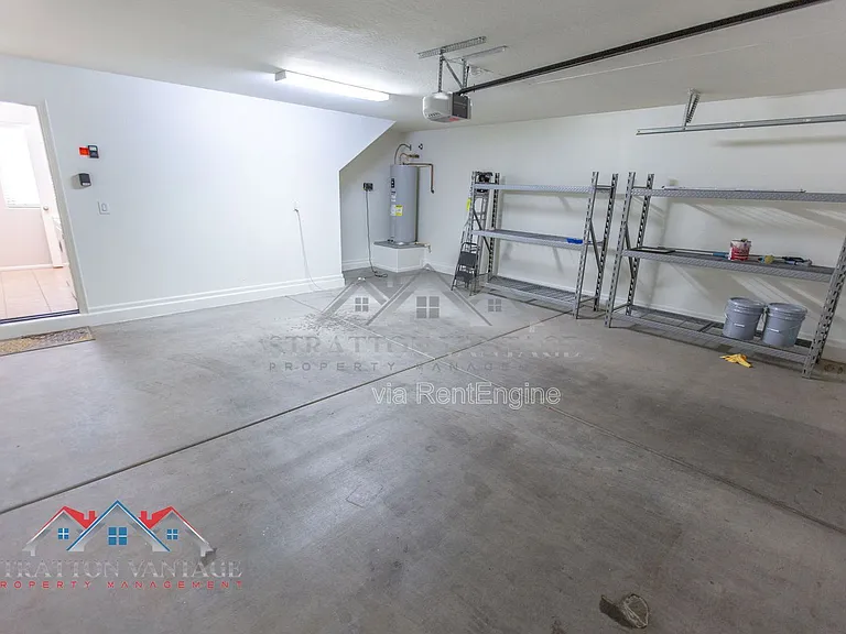2218 N 77th Dr — Photo 14